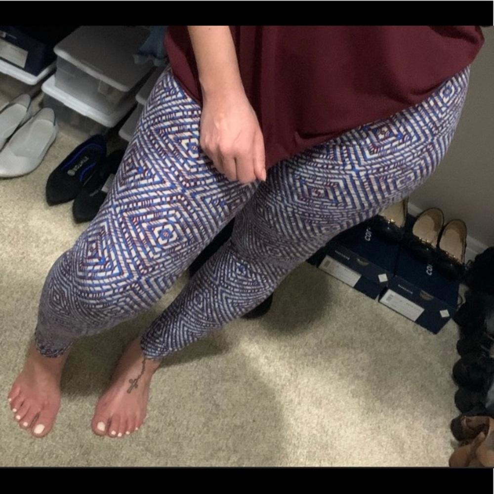 NWOT LuLaRoe TC Leggings Maroon/Blue/Beige Pattern